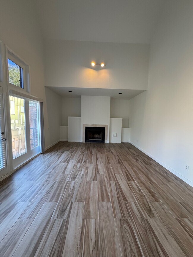 Building Photo - 11842 Taylorcrest Rd