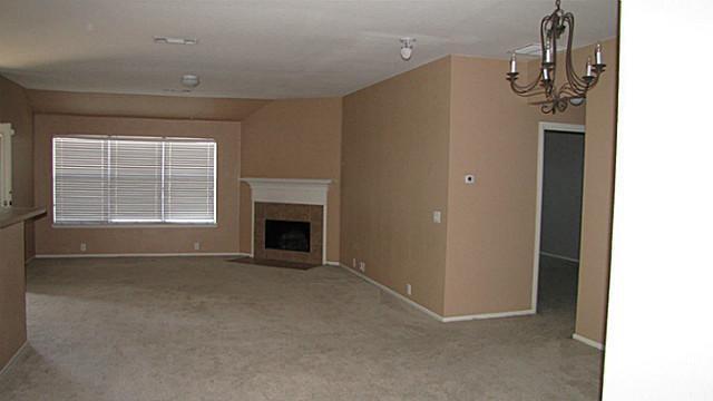 Building Photo - 2009 Fawn Dr