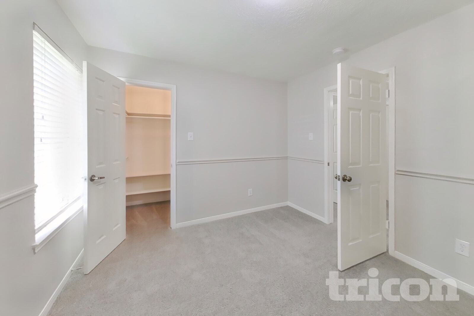 Building Photo - 7002 Echo Pines Dr