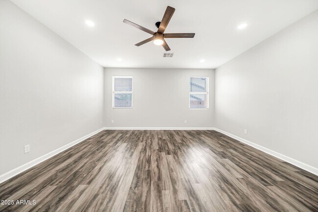 Building Photo - 7859 W Redbird Rd