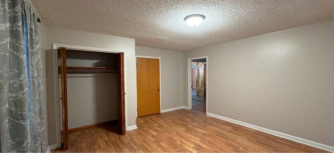 Building Photo - 1204 19th Ave SE