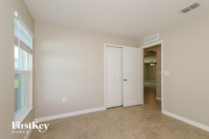 Building Photo - 321 S Haven Ct