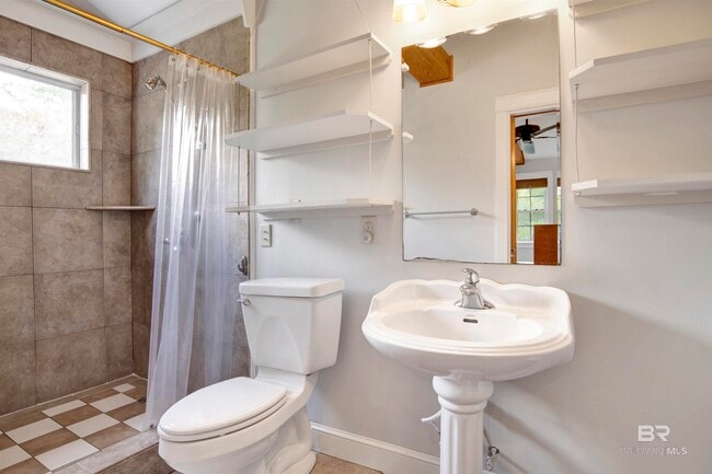 Building Photo - 18870 Highland Dr