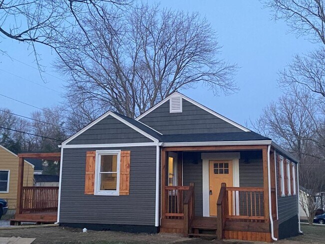 Primary Photo - 3950 Briargate Ave