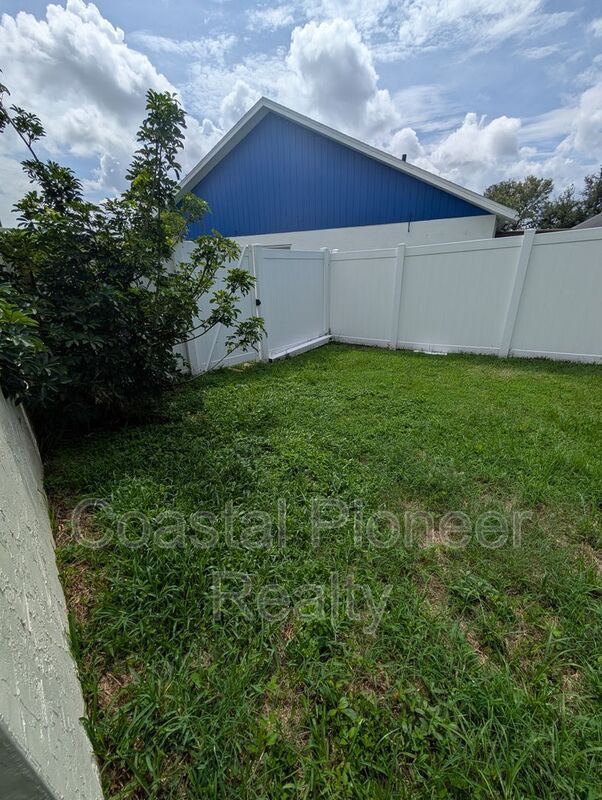 Building Photo - 1331 Coolridge Dr