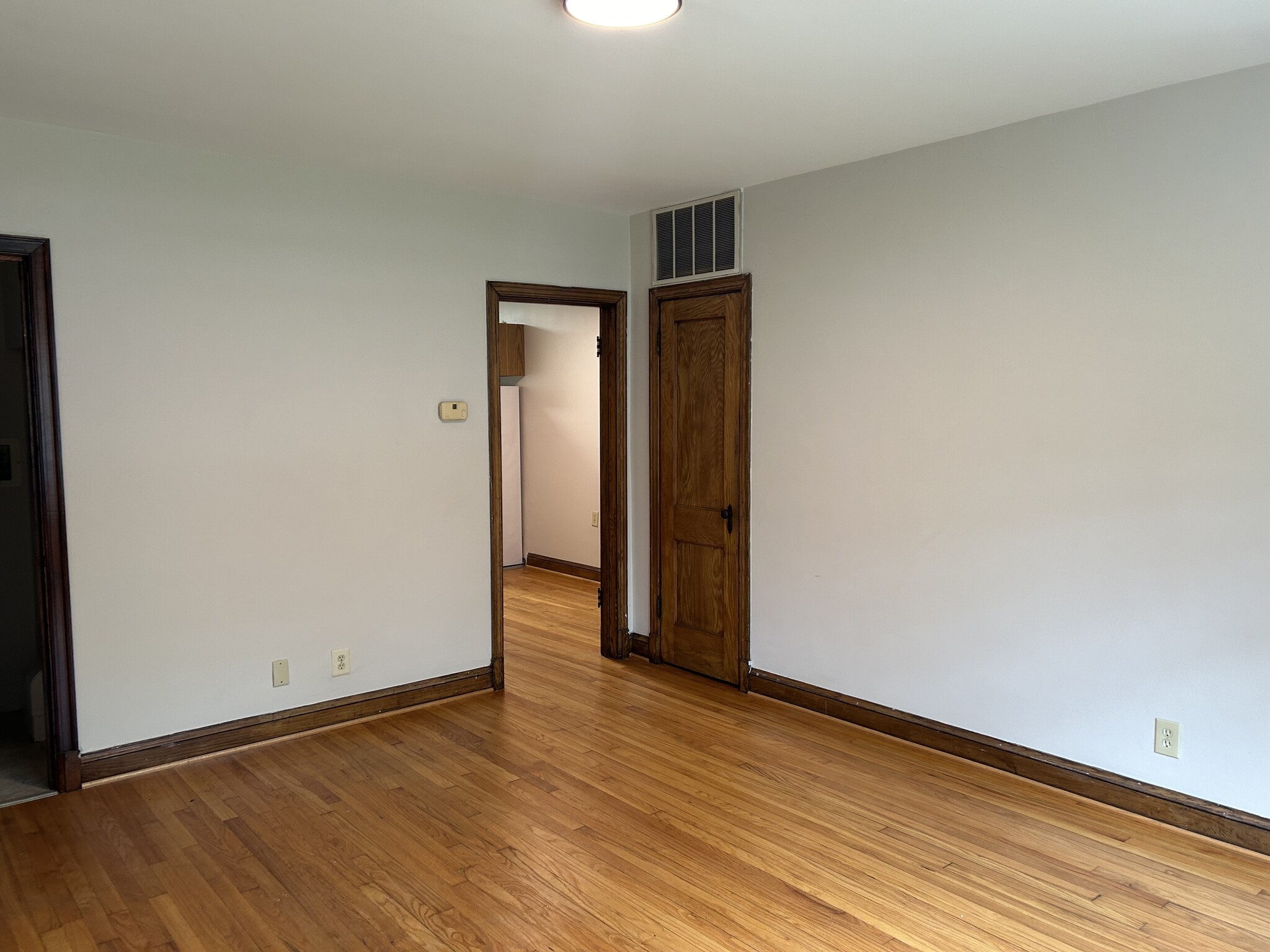 Building Photo - 2228 40th Pl NW