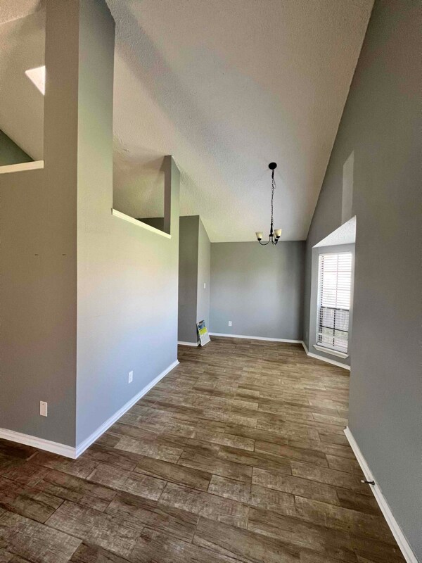 Building Photo - 2504 Liberty Ln