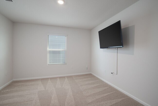Building Photo - Welcome to your dream rental home in the c...