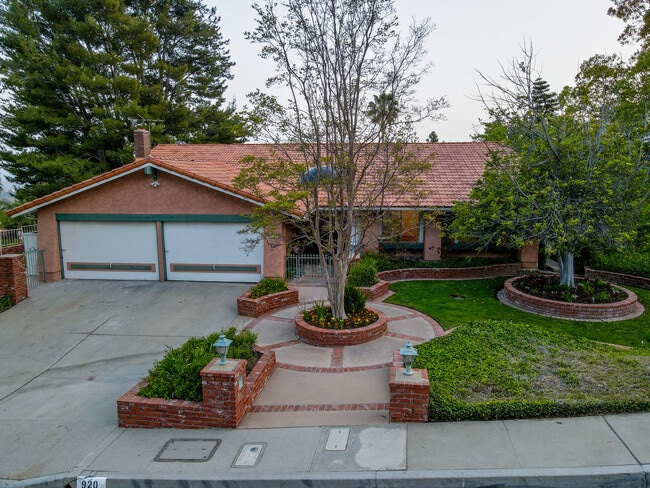 Building Photo - 920 Stewarton Way