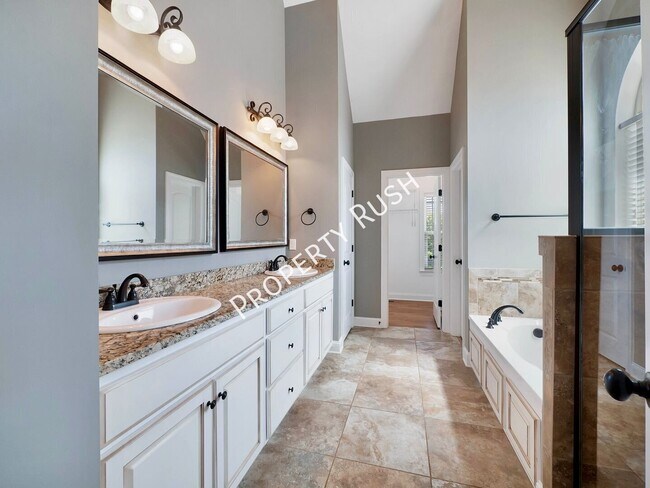 Building Photo - 7962 Burgundy Cir