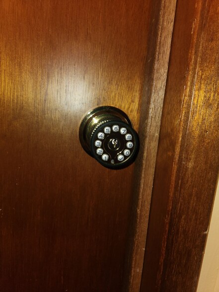 Building Photo - 24302 Kent Easthill