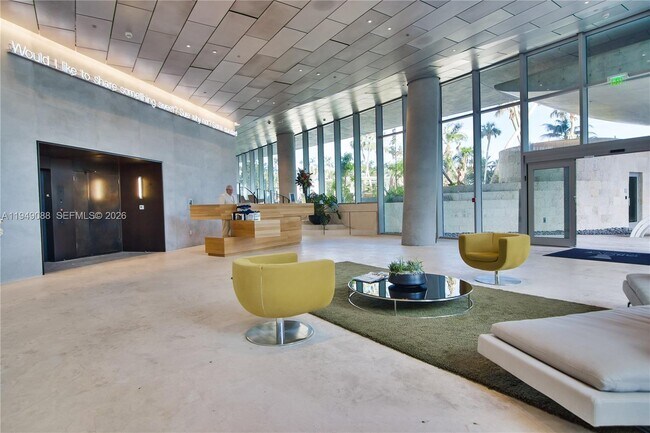 Building Photo - 2669 S Bayshore Dr