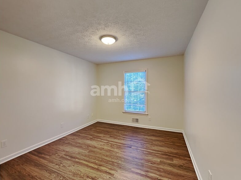 Building Photo - 2718 Ridgely Ct