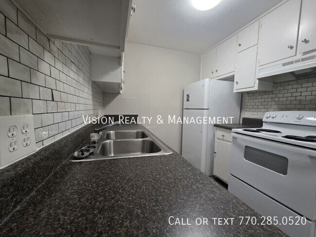Building Photo - 101 Bowen Dr