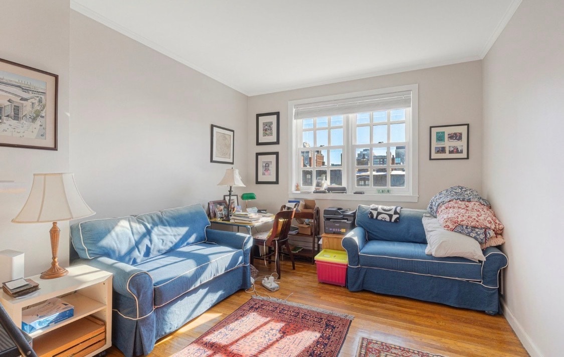 Building Photo - 122 Beacon St