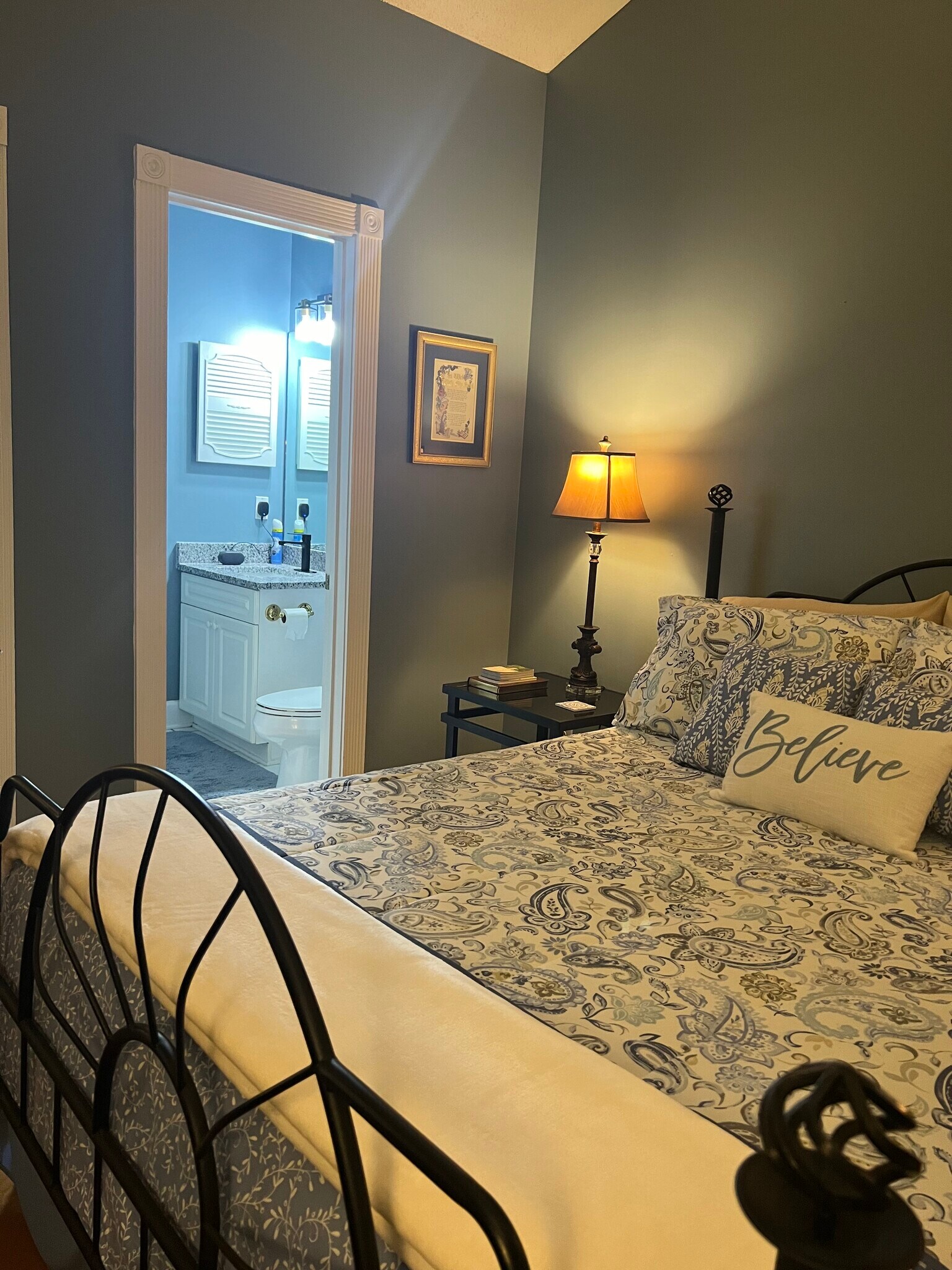 Building Photo - 4241 Hibiscus Dr