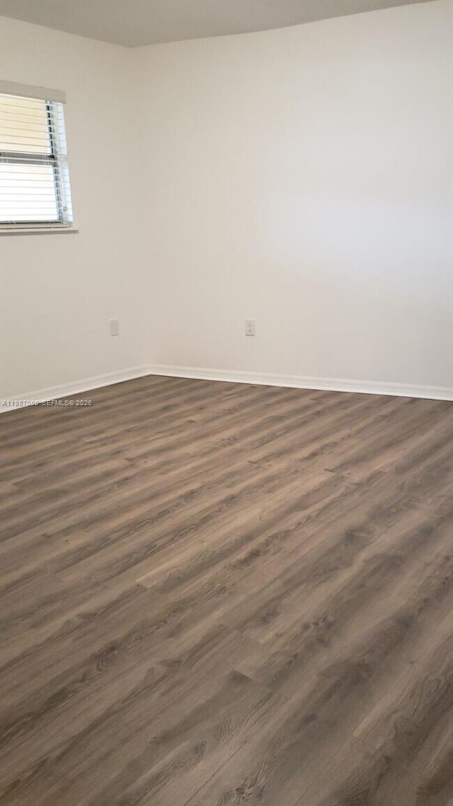 Building Photo - 7470 Miami Lakes Dr