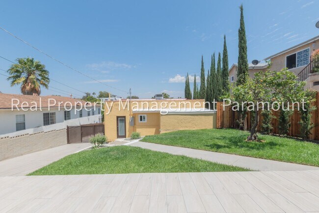 Building Photo - Beautiful Newly Renovated 3-Bedroom Home in a Prime Location