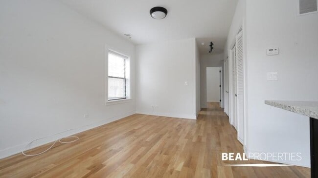 Building Photo - 1 bedroom in CHICAGO IL 60625