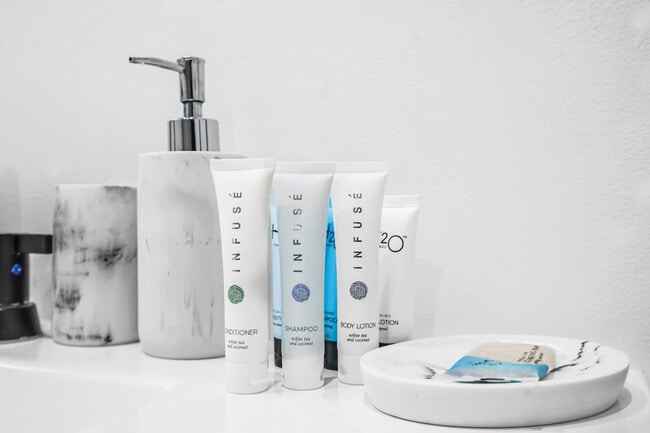 Building Photo - 18725 NE 18th Ave