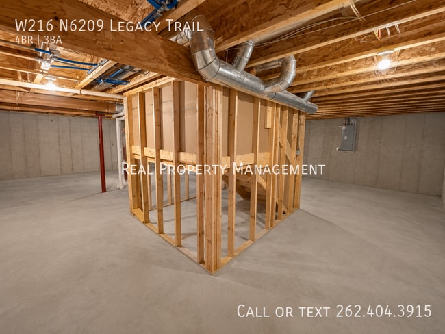 Building Photo - W216N6209-N6209 Legacy Trail