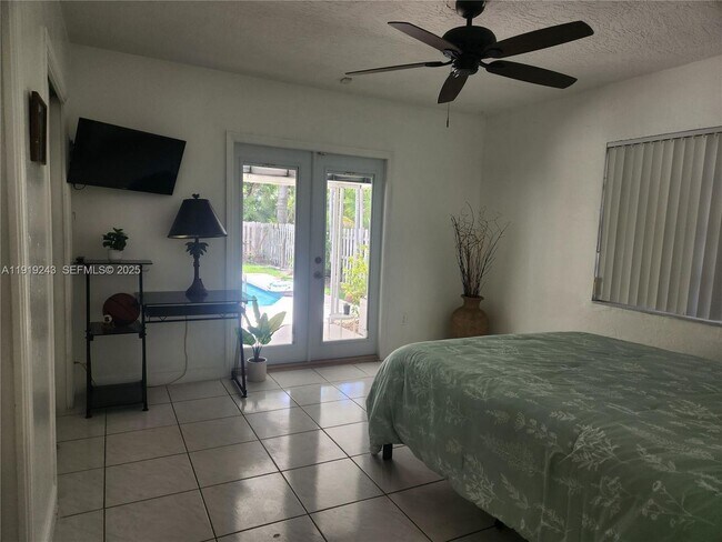 Building Photo - 1229 Jefferson St