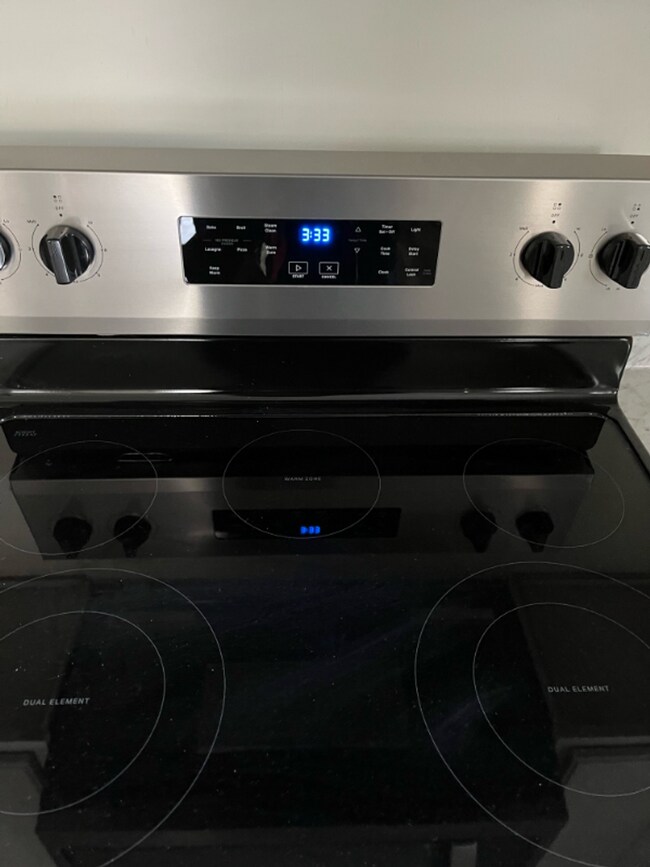 Building Photo - 3 Br Brick Ranch