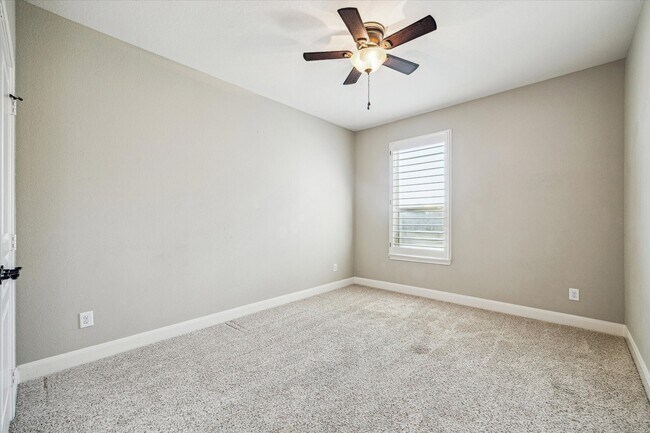 Building Photo - 5902 Chatham Cove