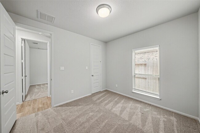 Building Photo - 31527 Splitting Willow Ln