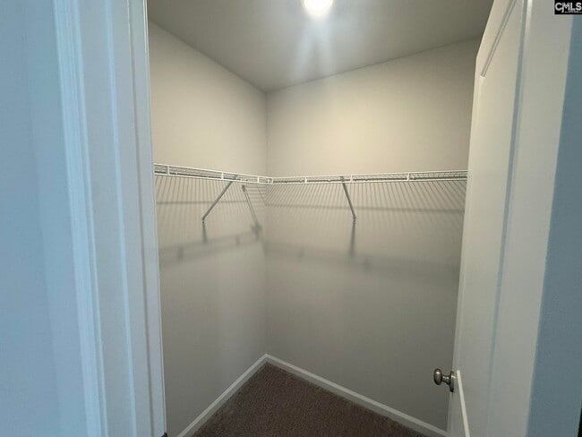 Building Photo - 3027 Hallsdale Dr