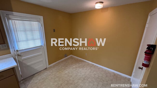 Building Photo - 3222 13 Colony Mall