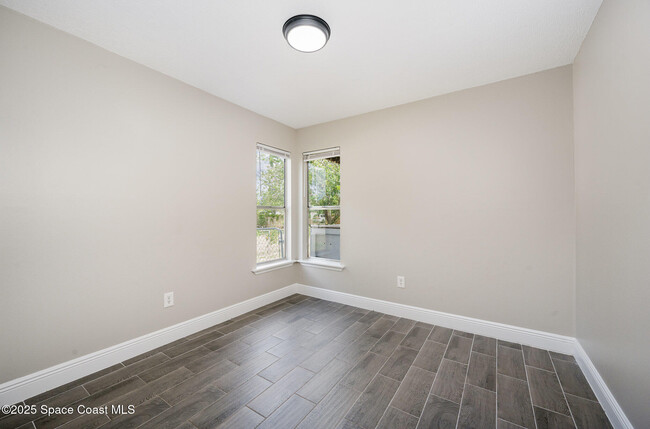 Building Photo - 1474 Lombard St NW