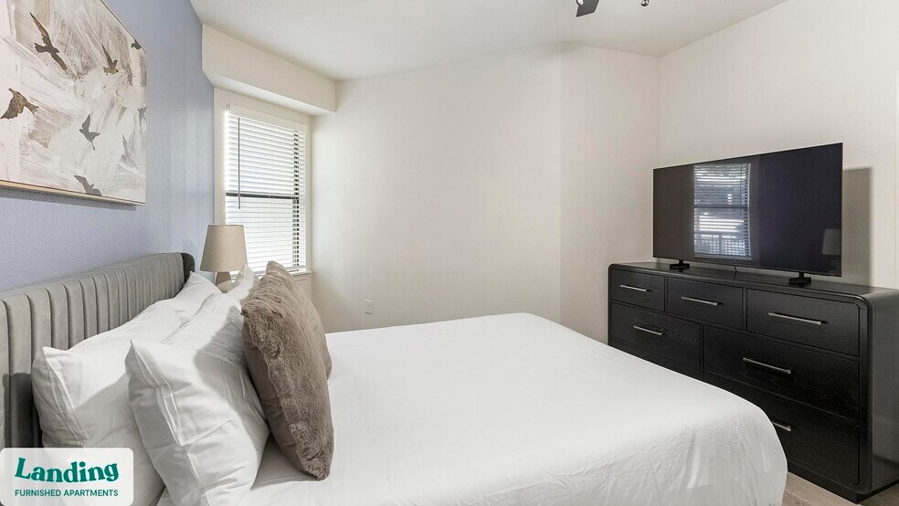 Building Photo - 15777 Quorum Dr