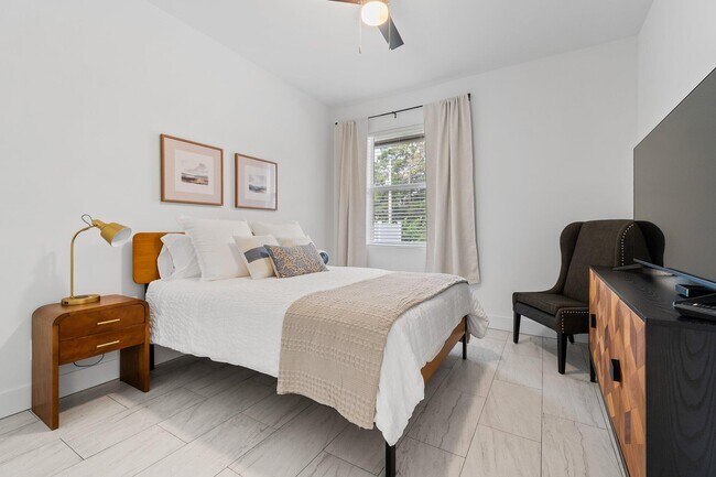 Building Photo - 17868 Limestone Creek Rd