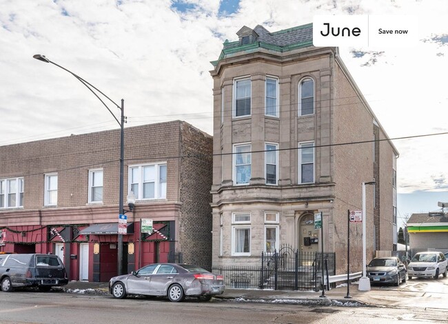 Building Photo - 1945 W Cermak Rd