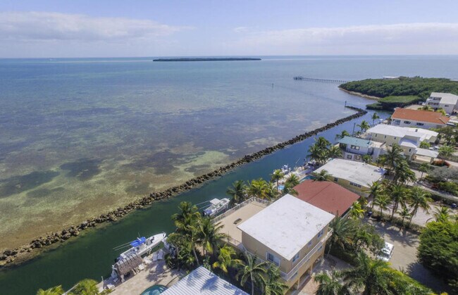 Dubonnet Road sits on a bonefish flat overlooking Tavernier Key - 159 Dubonnet Rd