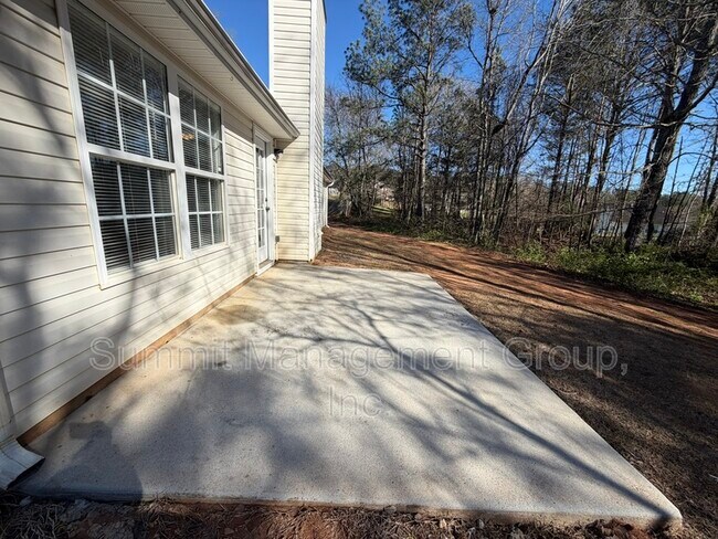 Building Photo - 25 Stephens Way