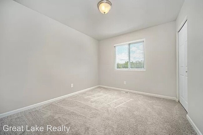 Building Photo - 4 br, 2.5 bath House - 425 Oak Hill Court