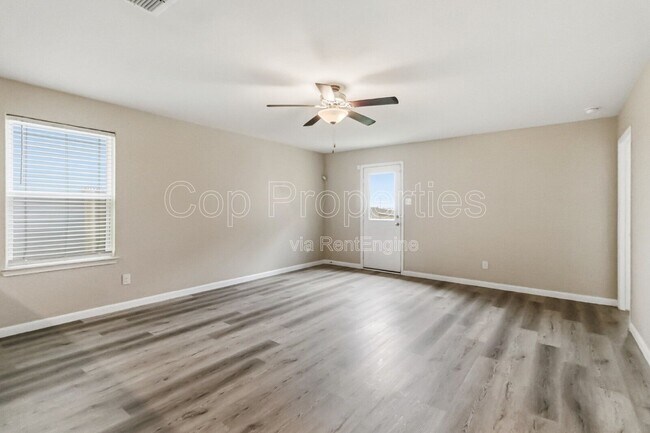 Building Photo - 15027 Harbor Lndg