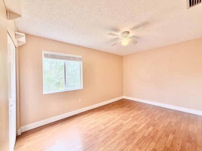 Building Photo - 1647 Gray Bark Dr