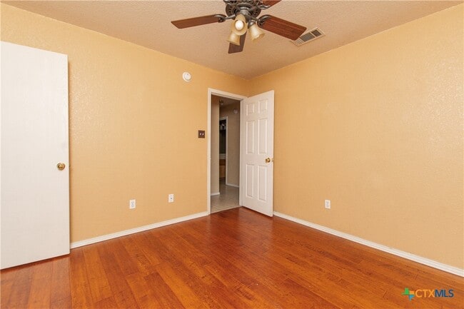 Building Photo - 4001 Kali Dr