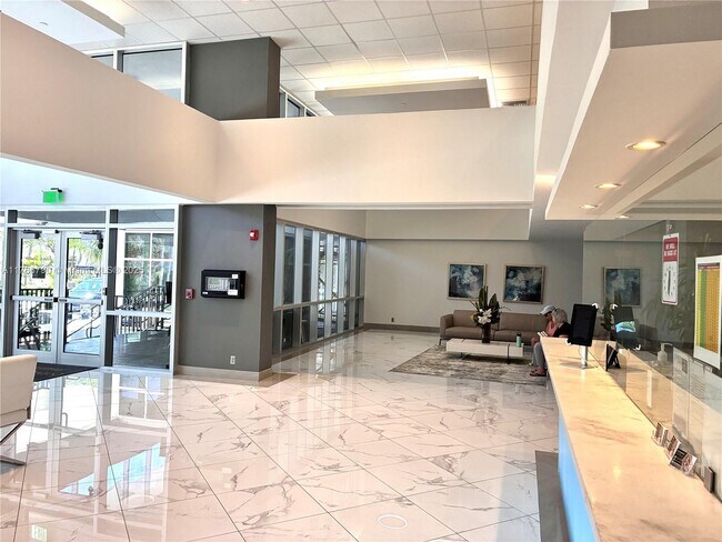 Building Photo - 531 N Ocean Blvd