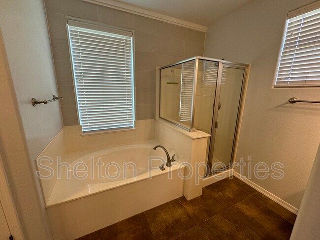 Building Photo - 20553 W Hamilton St