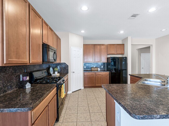 Building Photo - 11103 Avery Oaks Ln