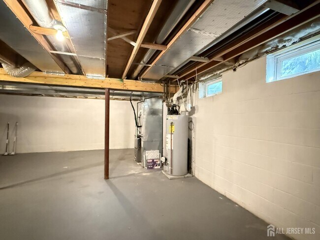 Building Photo - 25 Canal View Dr