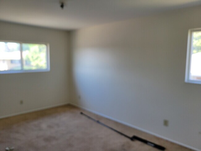 Building Photo - Aurora - 2 Bedroom, 2 Bathroom Duplex (13NE)