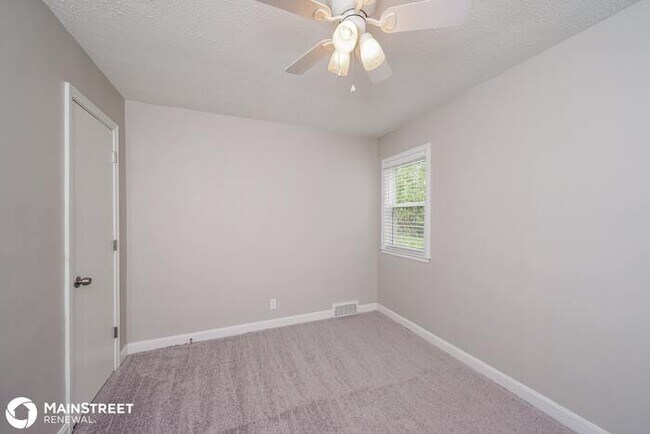 Building Photo - 933 Palatka Rd, Louisville, KY 40214
