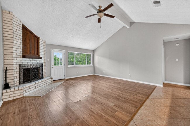 Building Photo - 19610 San Gabriel Dr