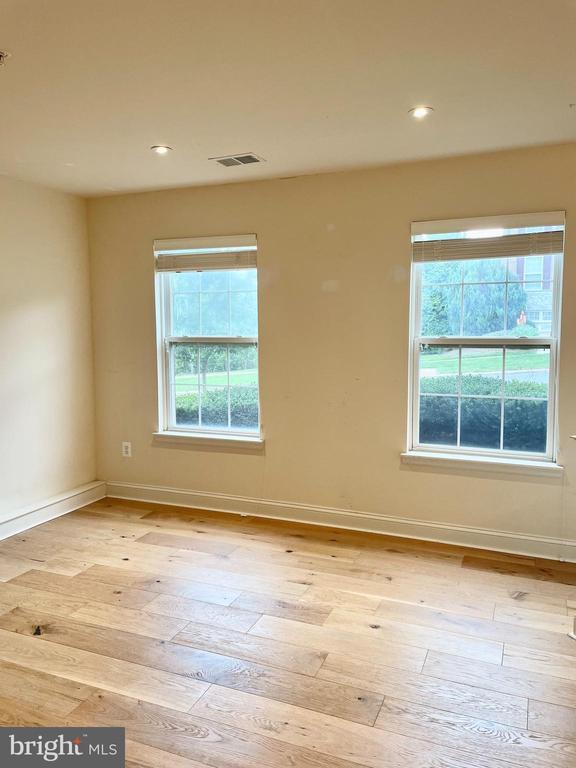Building Photo - 12817 Clarks Crossing Dr