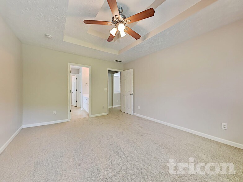 Building Photo - 460 Vinemont Ridge